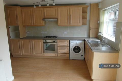 3 bedroom semi-detached house to rent, Trelawney Road, Exhall, CV7
