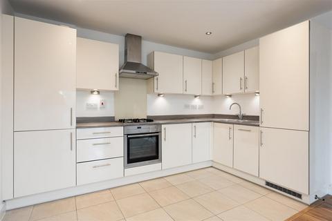 undefined, 10 Swan Road, West Drayton UB7