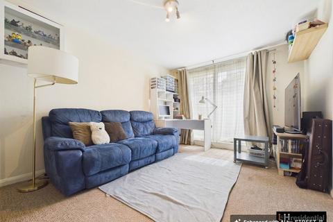2 bedroom flat for sale, Shenley Road, Borehamwood WD6