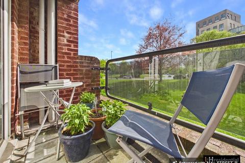 2 bedroom flat for sale, Shenley Road, Borehamwood WD6