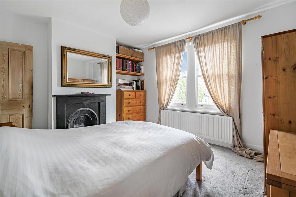 Bedroom, fireplace