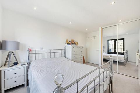 2 bedroom flat for sale, Eythorne Road, London
