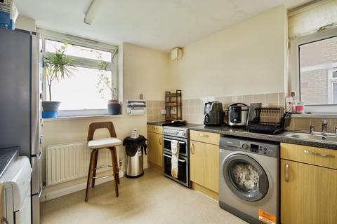 2 bedroom flat for sale, Siviter Way, Dagenham, Essex, RM10