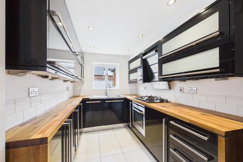 3 bedroom house to rent, Cross Street, Leamington Spa, CV32 4PX