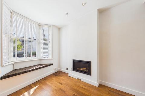 3 bedroom house to rent, Cross Street, Leamington Spa, CV32 4PX