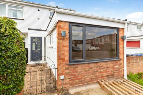 Studio to rent, Martin Close, Windsor, Berkshire, SL4