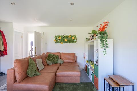 2 bedroom flat for sale, Chadwell Springs, Bingley BD16