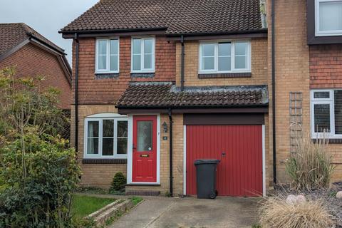 3 bedroom semi-detached house to rent, Forge Rise, Uckfield TN22