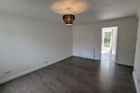 3 bedroom semi-detached house to rent, Forge Rise, Uckfield TN22