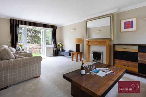 4 bedroom house to rent, Castle Way, London SW19
