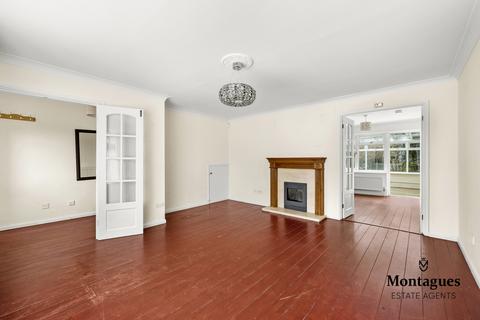 3 bedroom detached house for sale, Elm Gardens, North Weald, CM16