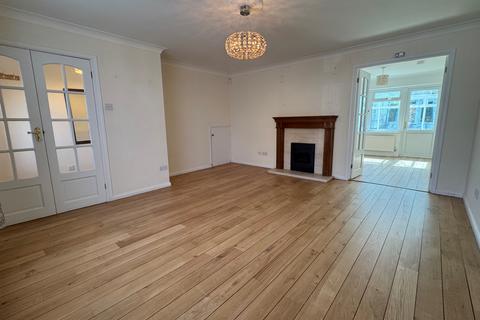 3 bedroom detached house for sale, Elm Gardens, North Weald, CM16