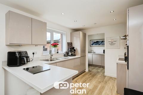 4 bedroom detached house for sale, Awel Y Mor, Sketty, Swansea