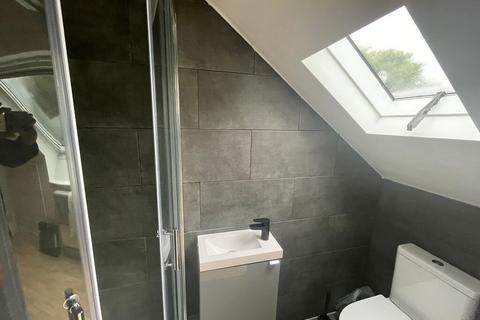 2 bedroom house to rent, 10 Abingdon Road