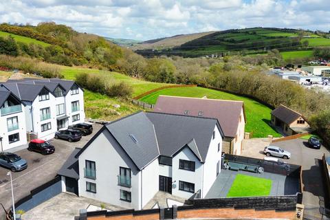 undefined, Abergarw Meadow, Brynmenyn, CF32