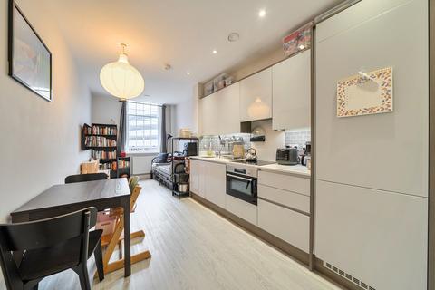 2 bedroom apartment for sale, Windsor Street, Uxbridge