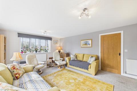 3 bedroom detached house for sale, Queensgate, Bridlington
