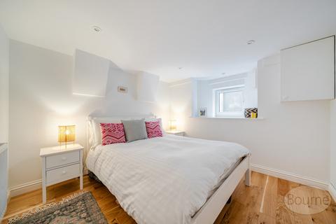 3 bedroom semi-detached house for sale, Chestnut Road, Guildford, Surrey, GU1