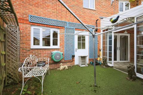 3 bedroom end of terrace house for sale, Splice Lane, Hailsham