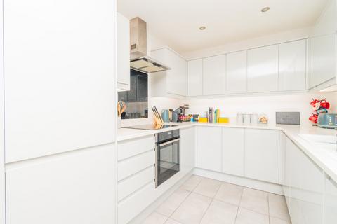 2 bedroom flat for sale, Beach Avenue, Birchington, Kent, CT7
