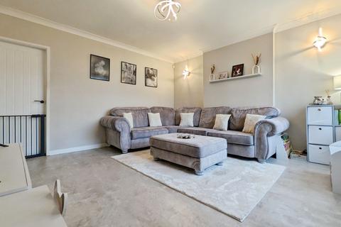 3 bedroom semi-detached house for sale, Hollymount Drive, Oldham, OL4