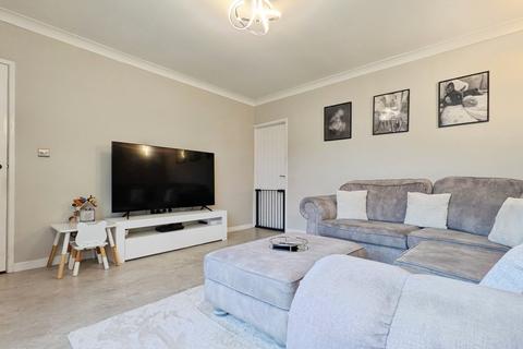 3 bedroom semi-detached house for sale, Hollymount Drive, Oldham, OL4