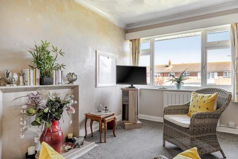2 bedroom flat for sale, Chesham Close, Goring-By-Sea, Worthing, West Sussex, BN12