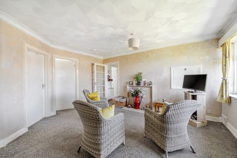 2 bedroom flat for sale, Chesham Close, Goring-By-Sea, Worthing, West Sussex, BN12