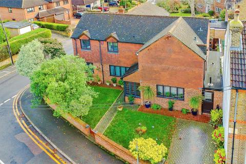 Claremont Road, Hextable, Kent, BR8