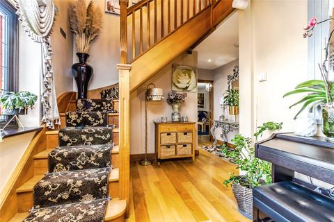 5 bedroom link detached house for sale, Claremont Road, Hextable, Kent, BR8
