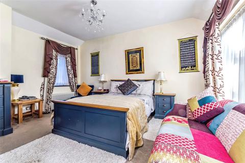 5 bedroom link detached house for sale, Claremont Road, Hextable, Kent, BR8