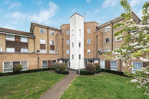 2 bedroom flat for sale, Ashton Court, Chingford