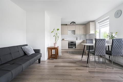 2 bedroom flat for sale, Ashton Court, Chingford