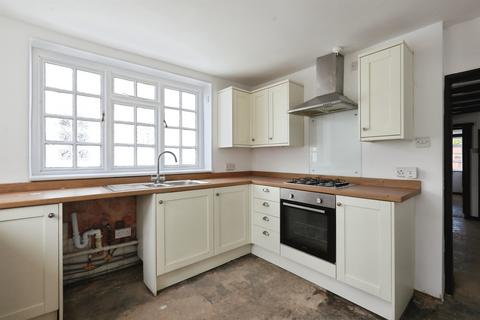 4 bedroom cottage for sale, West Street, Warwick