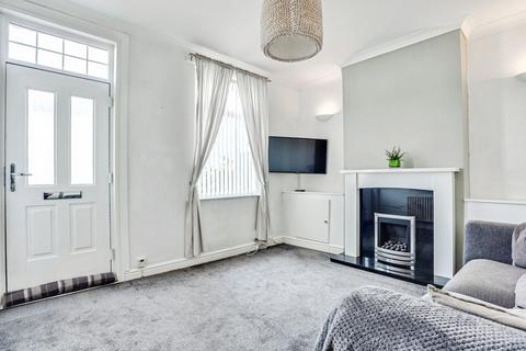 3 bedroom end of terrace house for sale, Oakes Street, Wakefield, WF2