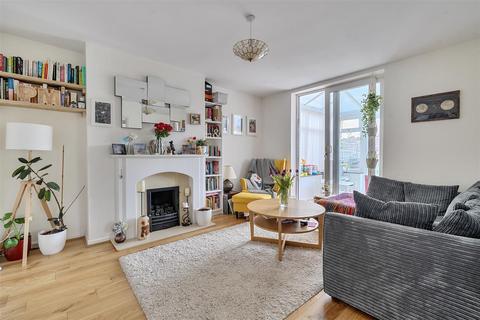 3 bedroom semi-detached house for sale, Leaze Road, Melksham