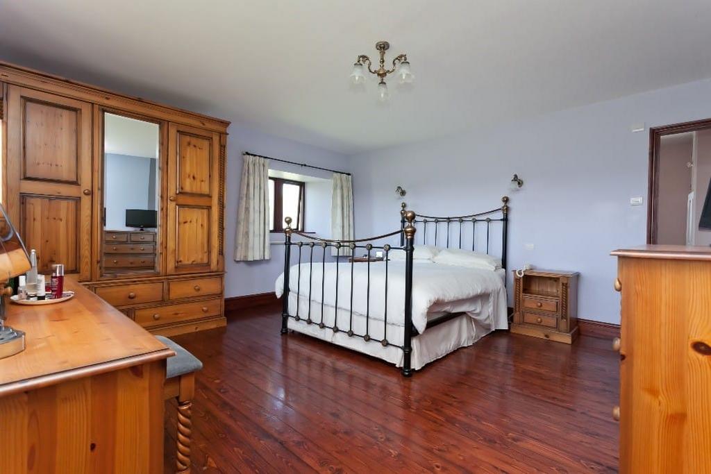 Bedroom (Lot 1)