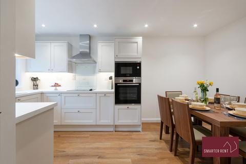 3 bedroom terraced house to rent, Meyrick Close, Knaphill GU21