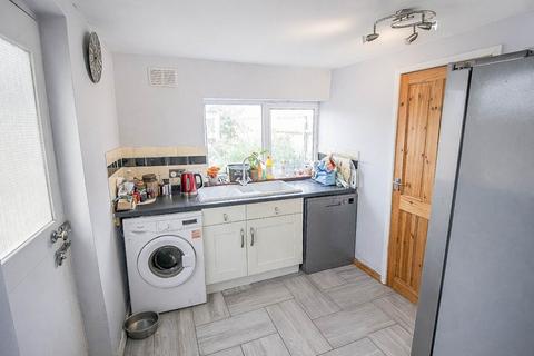 4 bedroom terraced house for sale, *South Ward*4 Bedrooms*Two Reception Areas*18` x 13` Garage*