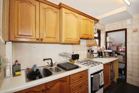 4 bedroom semi-detached house for sale, Landor Road, Whitnash, Leamington Spa