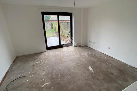 2 bedroom semi-detached house for sale, Kenilworth Close, Worksop