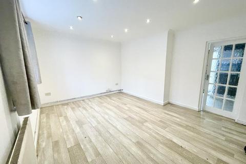 4 bedroom semi-detached house for sale, Burrow Road, Chigwell IG7