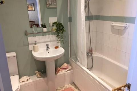 2 bedroom flat for sale, Eastgate Square, Pickering. YO18 7DP