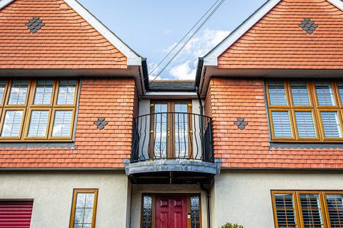 5 bedroom detached house for sale, Leigh-on-sea SS9