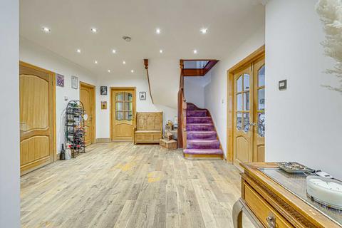 5 bedroom detached house for sale, Leigh-on-sea SS9