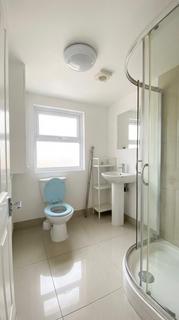 1 bedroom in a house share to rent, Waddon Park Avenue, Croydon, CR0