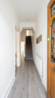 1 bedroom in a house share to rent, Waddon Park Avenue, Croydon, CR0