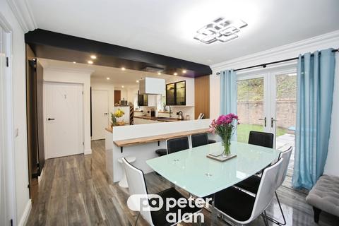 4 bedroom detached house for sale, Manor Court, Edwardsville, Treharris