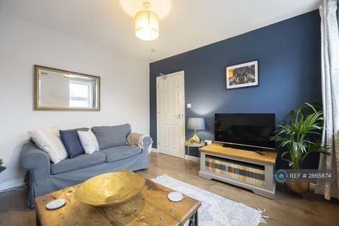 6 bedroom terraced house to rent, Bristol Road, Gloucester, GL1