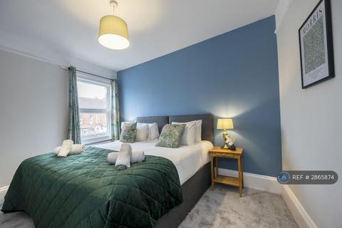 6 bedroom terraced house to rent, Bristol Road, Gloucester, GL1
